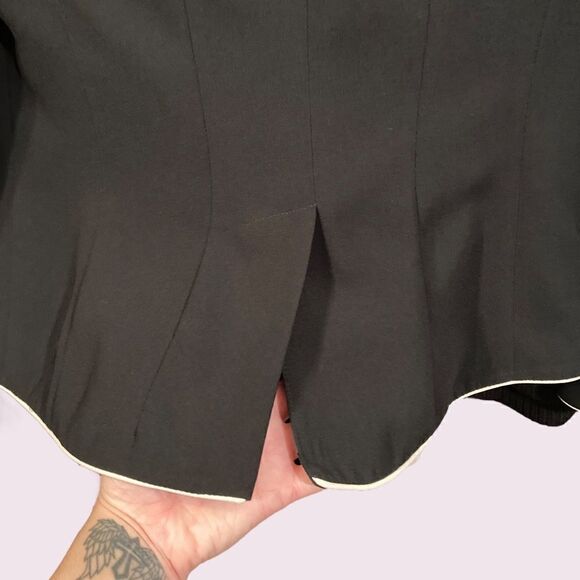 Black and White Structured Blazer - Picture 10 of 13